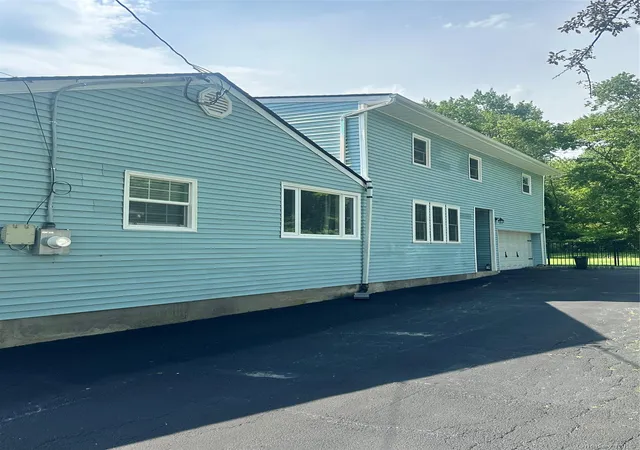 Photo 3 of Sale Pending at 754 Locksley Rd, Yorktown, NY 10598 | MLS# 1018173 | Listing updated on 2026-08-29