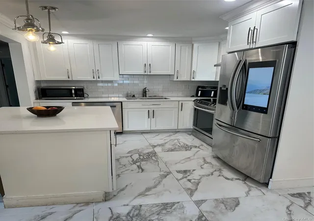 Photo 3 of Sale Pending at 754 Locksley Rd, Yorktown, NY 10598 | MLS# 1018173 | Listing updated on 2026-08-29