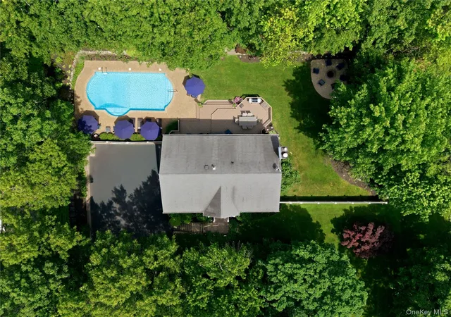 31st image of 95 Crystal Brook Hollow Rd, Mount Sinai, NY 11766 | MLS# 1018178