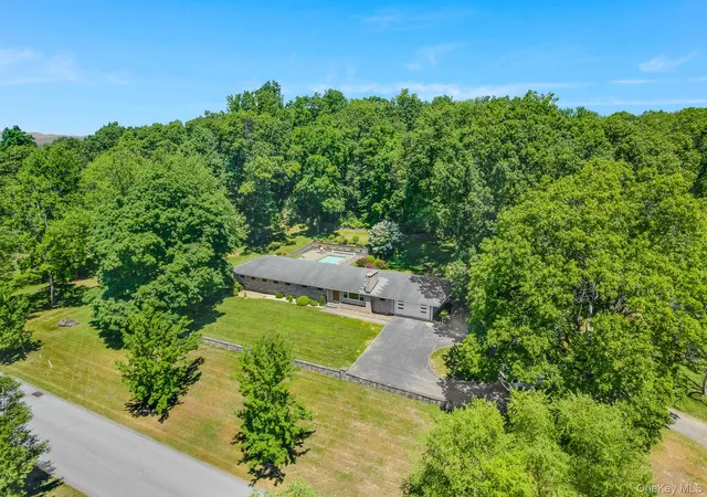 Homes for sale in Poughkeepsie (town), NY | 21 Vail Rd, Poughkeepsie (town), NY 12603 | MLS# 1018187