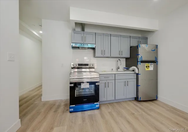 Photo 4 of House for sale at 3039 Young Ave, Bronx, NY 10469 | MLS# 1018189 | Listing updated on 2026-10-10