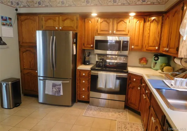Photo 3 of Sale Pending at 1396 Van Nostrand Pl, Merrick, NY 11566 | MLS# 1018199 | Listing updated on 2026-07-21