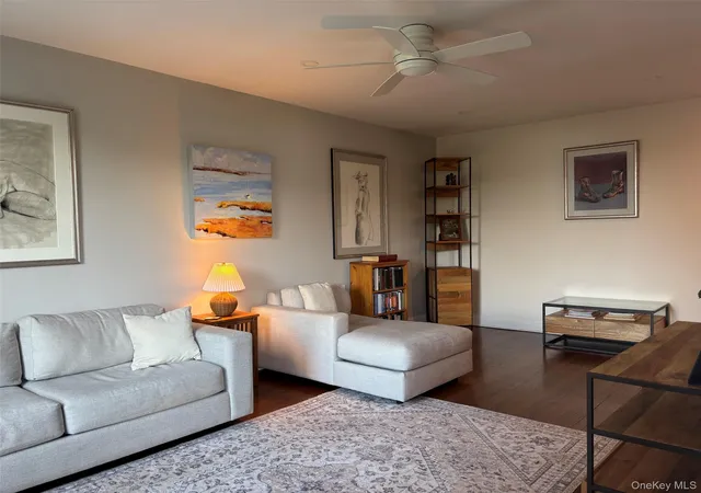Homes for sale in Greenburgh, NY | 555 Broadway #5C, Greenburgh, NY 10706 | MLS# 1018212