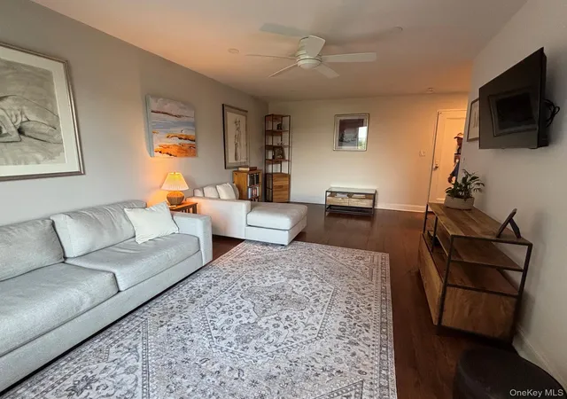 Homes for sale in Greenburgh, NY | 555 Broadway #5C, Greenburgh, NY 10706 | MLS# 1018212