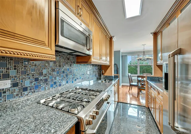 1st image of 555 Kappock St #9J, New York, NY 10463 | MLS# 1018216
