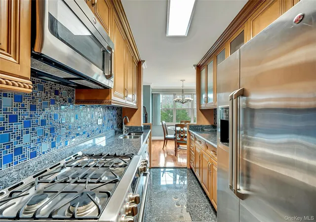 2nd image of 555 Kappock St #9J, New York, NY 10463 | MLS# 1018216