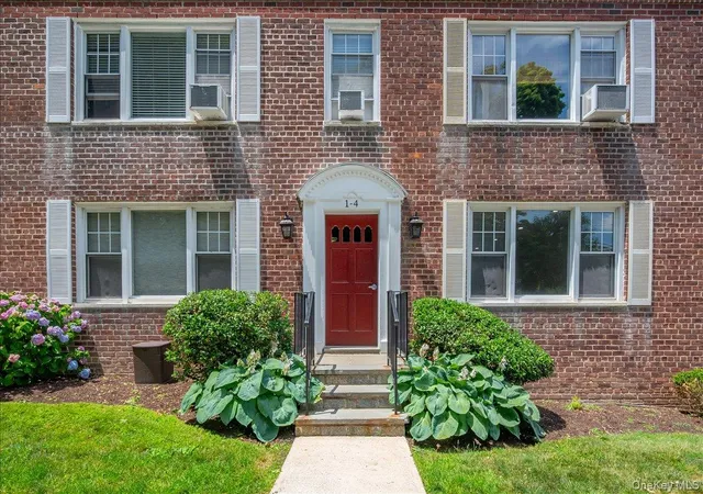 Homes for sale in White Plains, NY | 14 Soundview Ave #1, White Plains, NY 10606 | MLS# 1018225