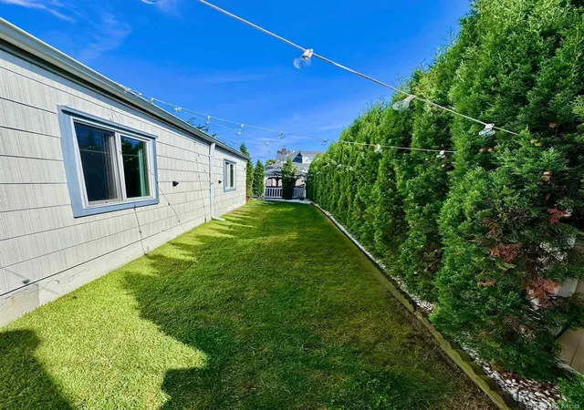 Photo 3 of Single family home for sale at 62 Walnut Rd, Inwood, NY 11096 | MLS# 1018236 | Listing updated on 2026-09-01