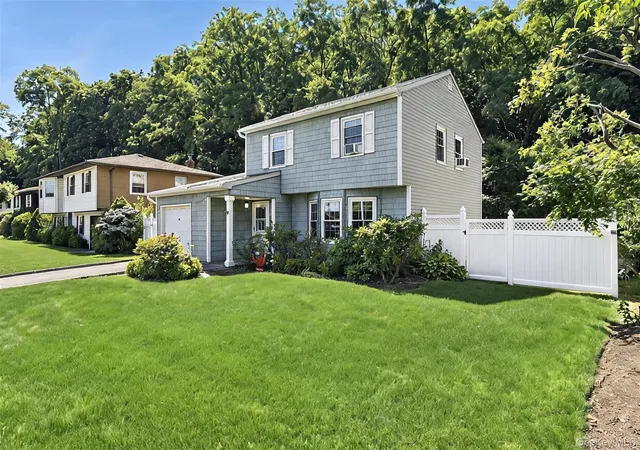 Photo 1 of Single family home for sale at 17 Harmony Ln, Glen Cove, NY 11542 | MLS# 1018243 | Listing updated on 2026-08-22