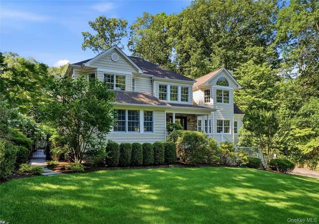 2nd image of 406 Brook Rd, Brookhaven, NY 11777 | MLS# 1018245