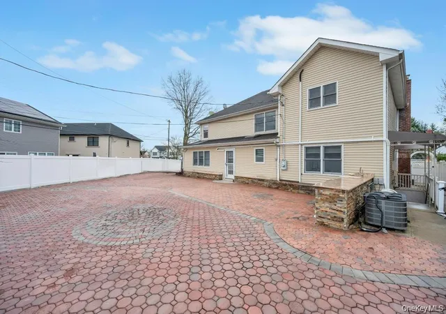 29th image of 6 Garden Cir, Syosset, NY 11791 | MLS# 1018262