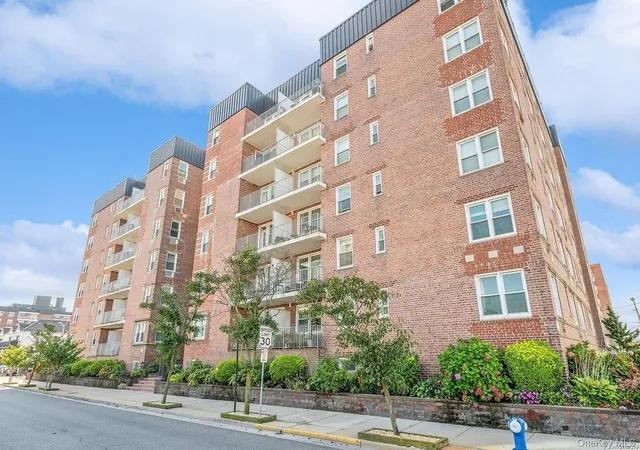 Photo 1 of Condo for sale at 210 E Broadway #6L, Long Beach, NY 11561 | MLS# 1018270 | Listing updated on 2026-08-07