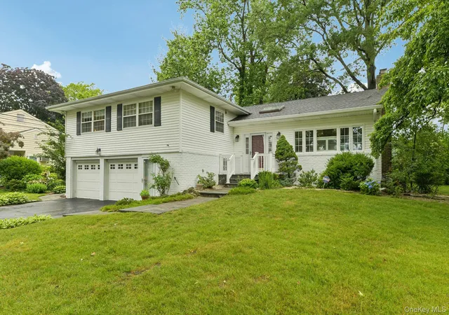 Photo 1 of Sale Pending at 150 High St, North Hempstead, NY 11596 | MLS# 1018289 | Listing updated on 2026-08-01
