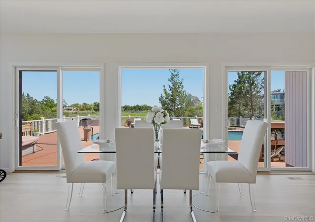 Photo 3 of Single family home for sale at 16 Meadow Ln, Southampton, NY 11978 | MLS# 1018290 | Listing updated on 2026-10-09