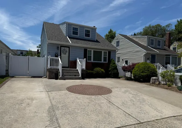 Photo 1 of Sale Pending at 476 Bernard St, Hempstead, NY 11554 | MLS# 1018299 | Listing updated on 2026-08-02