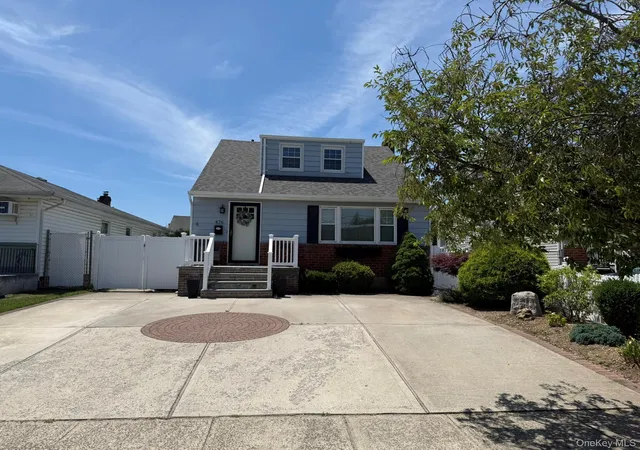 Photo 2 of Sale Pending at 476 Bernard St, Hempstead, NY 11554 | MLS# 1018299 | Listing updated on 2026-08-02