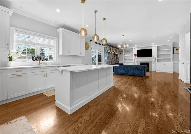 4th image of 84 Choir Ln, Hempstead, NY 11590 | MLS# 1018321