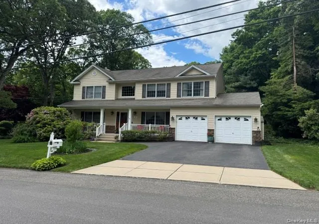 2nd image of 41 Shady Ln, Huntington, NY 11743 | MLS# 1018333