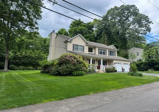 3rd image of 41 Shady Ln, Huntington, NY 11743 | MLS# 1018333
