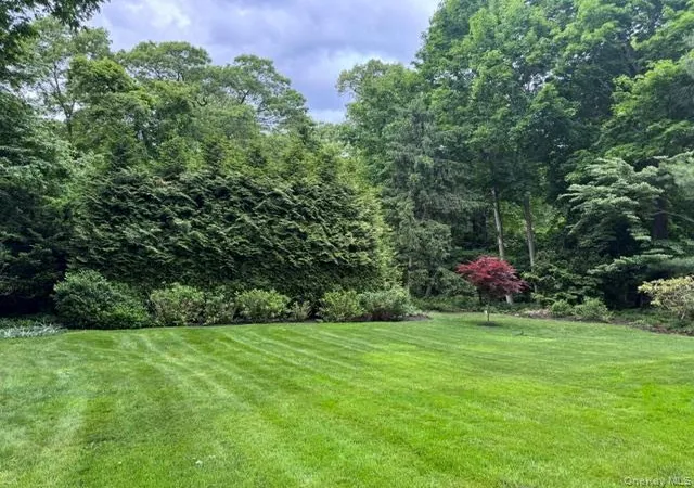 32nd image of 41 Shady Ln, Huntington, NY 11743 | MLS# 1018333