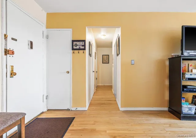 Homes for sale in Yonkers, NY | 279 N Broadway #7A, Yonkers, NY 10701 | MLS# 1018338