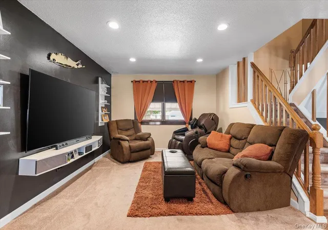4th image of 45 Concord Ave, Oyster Bay, NY 11714 | MLS# 1018345