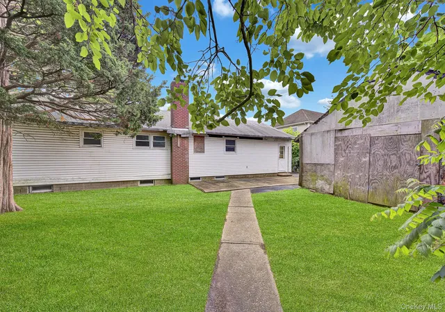 Homes for sale in North Hempstead, NY | 39 3rd Ave, North Hempstead, NY 11590 | MLS# 1018370