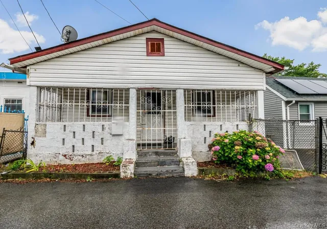 1st image of 901 Harding Park, Bronx, NY 10473 | MLS# 1018381