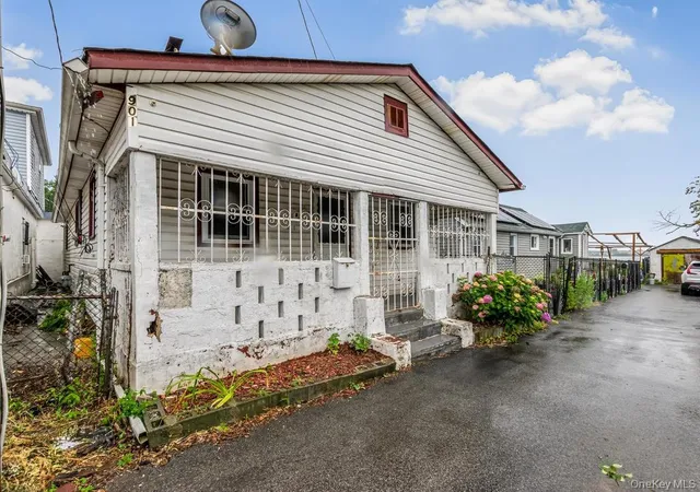 2nd image of 901 Harding Park, Bronx, NY 10473 | MLS# 1018381