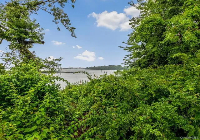27th image of 901 Harding Park, Bronx, NY 10473 | MLS# 1018381