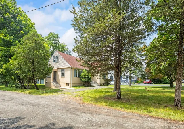 Homes for sale in Clarkstown, NY | 281 283 Old Haverstraw Rd, Clarkstown, NY 10920 | MLS# 1018394