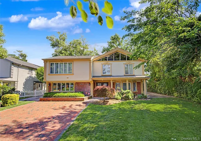 2nd image of 159 South Dr, North Hempstead, NY 11040 | MLS# 1018396