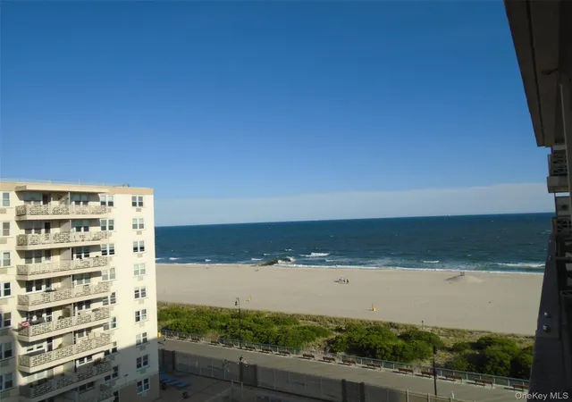 Homes for sale in Long Beach, NY | 430 Shore Rd #8G, Long Beach, NY 11561 | MLS# 1018410