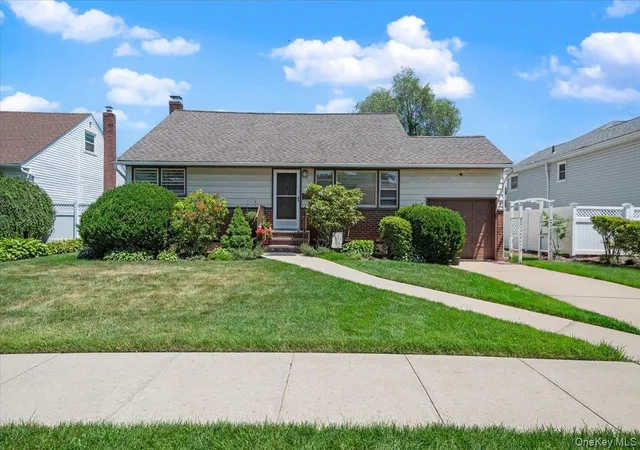 1st image of 665 Dianne St, Hempstead, NY 11783 | MLS# 1018422
