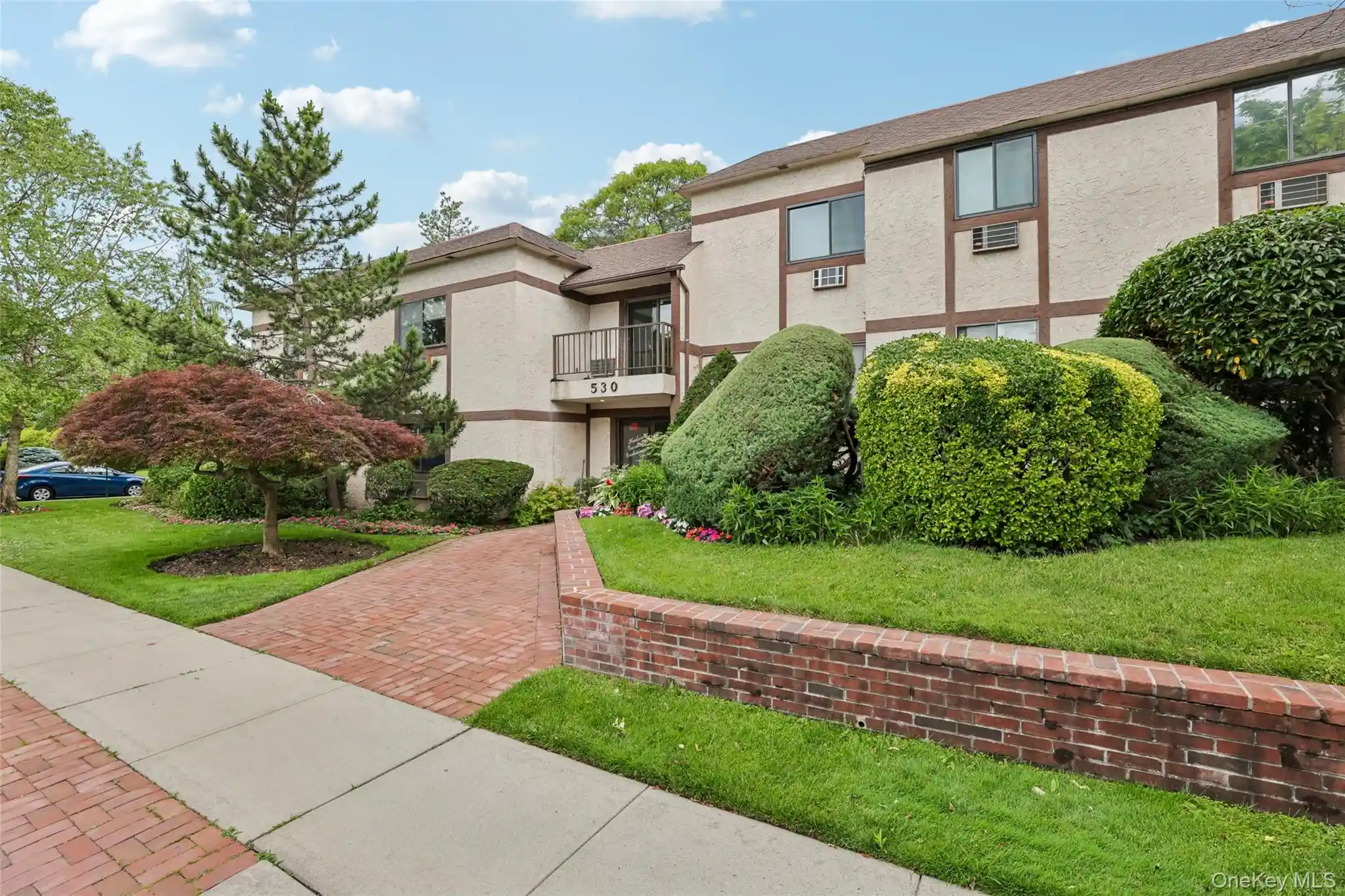 Listing Photo 2 - Condo for sale in 530 Hudson Ave located at 530 Hudson Ave, Cedarhurst, NY 11516 - Unit 530 Hudson Ave