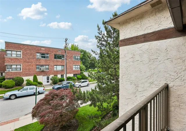 5th image of 530 Hudson Ave, Cedarhurst, NY 11516 | MLS# 1018423