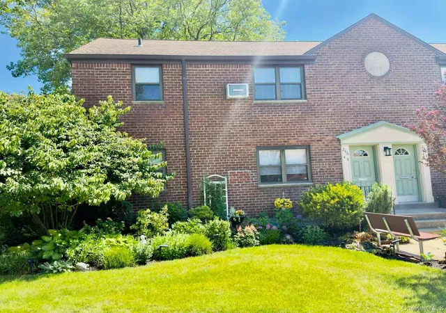 3rd image of 246-46 57Th Dr #upper, Little Neck, NY 11362 | MLS# 1018437