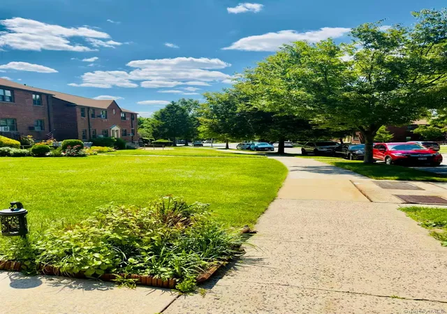 4th image of 246-46 57Th Dr #upper, Little Neck, NY 11362 | MLS# 1018437