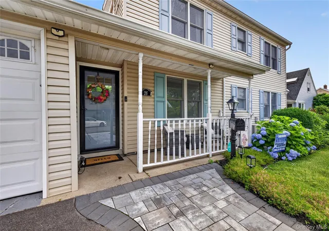 3rd image of 26 Saddler Ln, Hempstead, NY 11756 | MLS# 1018446