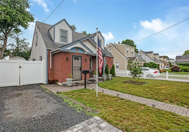 2nd image of 41 Haig Rd, Hempstead, NY 11581 | MLS# 1018460
