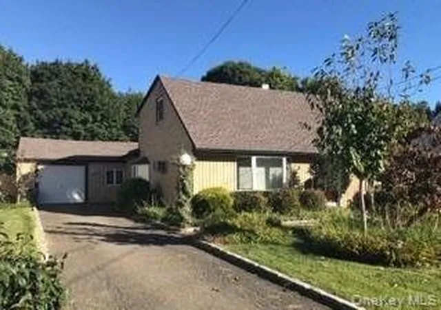 1st image of 29 Fieldstone Dr, Syosset, NY 11791 | MLS# 1018461