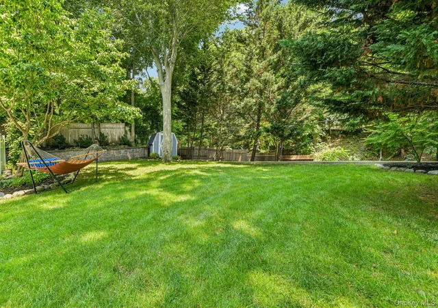 38th image of 11 Bowman Ln, Smithtown, NY 11754 | MLS# 1018463