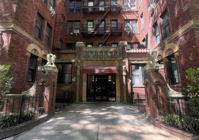 1st image of 37 20 81 St #5E, New York, NY 11372 | MLS# 1018488