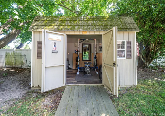 35th image of 1053 Ocean Ave, Islip, NY 11706 | MLS# 1018505