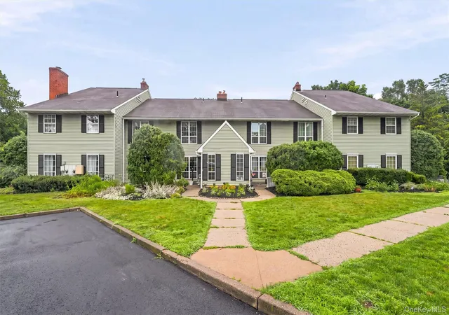 Homes for sale in Warwick (town), NY | 47 Homestead Village Dr, Warwick (town), NY 10990 | MLS# 1018507