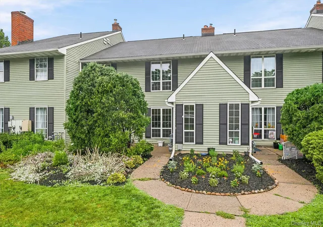 Homes for sale in Warwick (town), NY | 47 Homestead Village Dr, Warwick (town), NY 10990 | MLS# 1018507