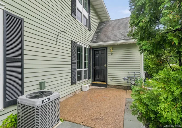 Homes for sale in Warwick (town), NY | 47 Homestead Village Dr, Warwick (town), NY 10990 | MLS# 1018507