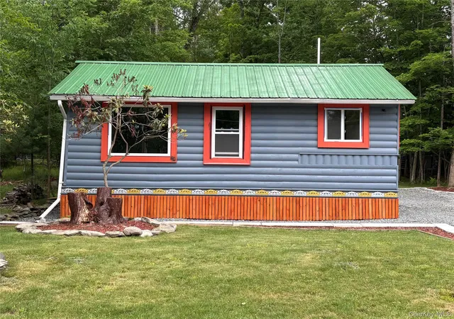Homes for sale in Bethel, NY | 15 W Delaware Pl, Bethel, NY 12720 | MLS# 1018527