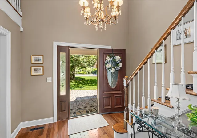 3rd image of 14 Fairway Dr, Port Jefferson, NY 11777 | MLS# 1018546