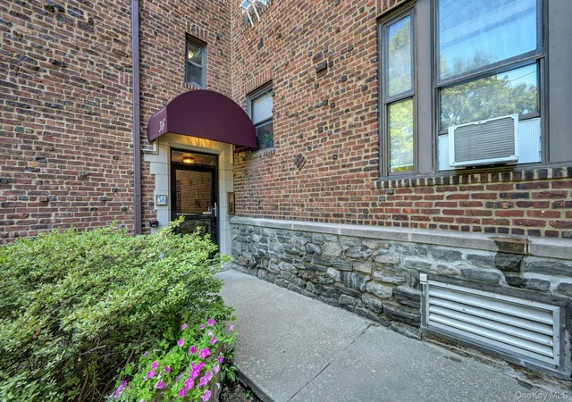 2nd image of 36 Westview Ave #1B, Eastchester, NY 10707 | MLS# 1018556